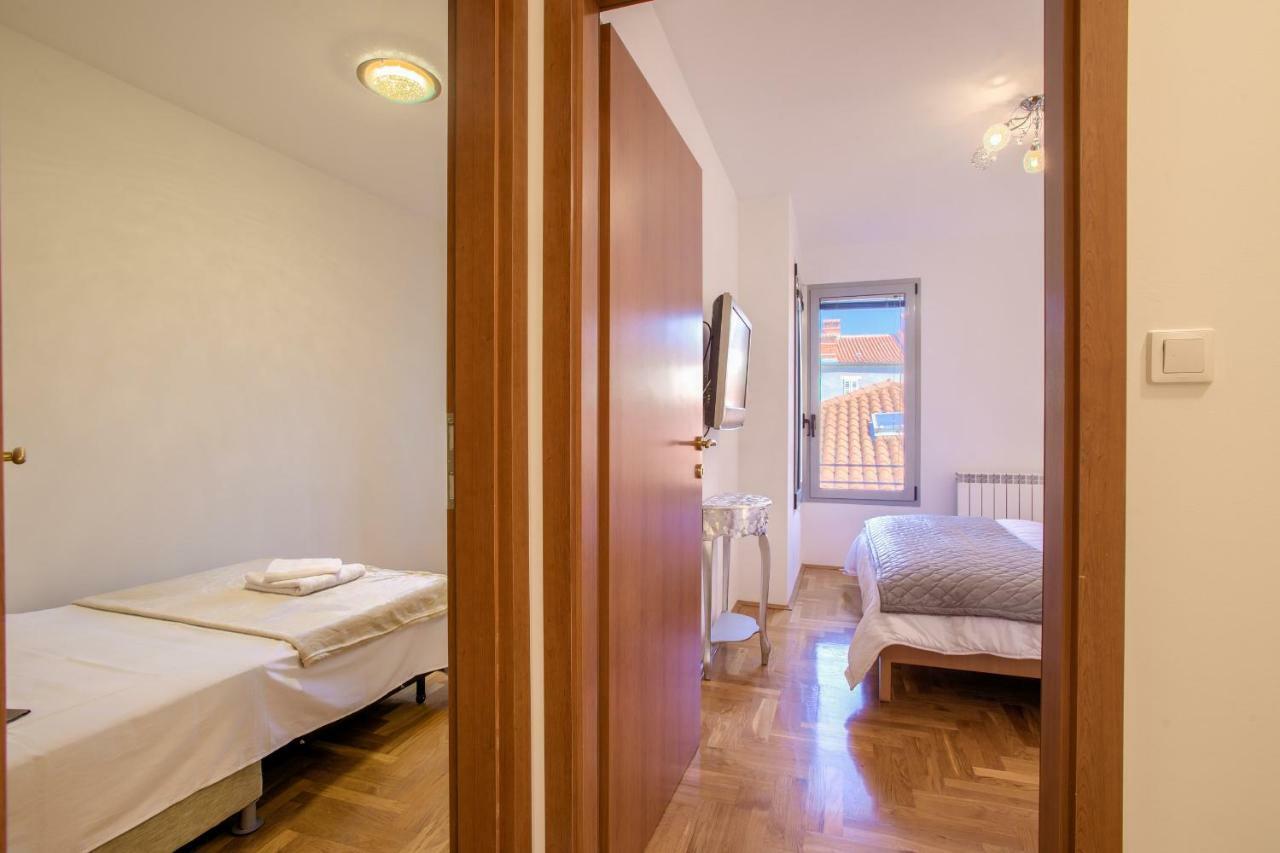 Apartment San Rocco Center Pula Ngoại thất bức ảnh